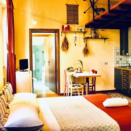 Ca' Tomassino Holiday Apartments Ουρμπίνο Εξωτερικό φωτογραφία