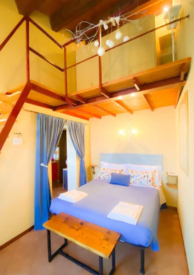 Ca' Tomassino Holiday Apartments Ουρμπίνο Εξωτερικό φωτογραφία