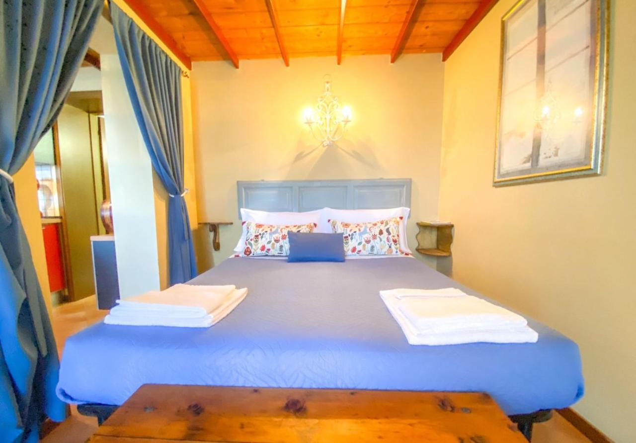 Ca' Tomassino Holiday Apartments Ουρμπίνο Εξωτερικό φωτογραφία